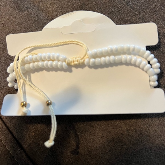 White Shell Beaded Anklet - Picture 2 of 3